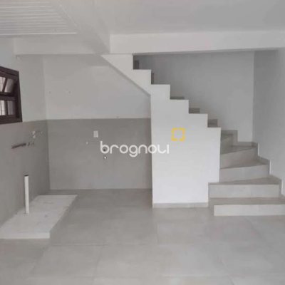 Casa com 600m², 10 quartos, 6 garagens, no bairro Ingleses em Florianópolis