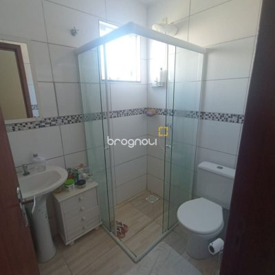 Casa com 95m², 2 garagens, no bairro Ingleses do Rio Vermelho em Florianópolis