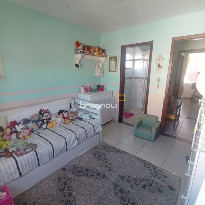 Casa com 95m², 2 garagens, no bairro Ingleses do Rio Vermelho em Florianópolis
