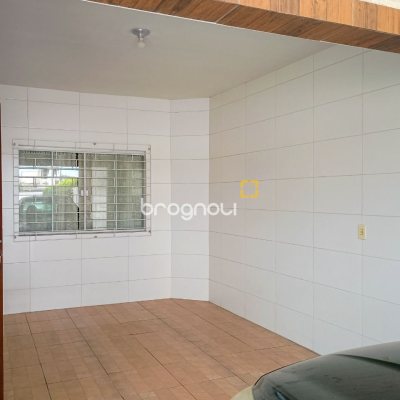 Casa com 420m², 3 quartos (sendo 3 suítes), 2 garagens, no bairro Rio Vermelho em Florianópolis