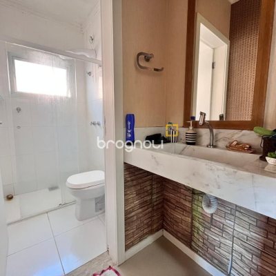 Casa com 140m², 4 quartos (sendo 1 suíte), 2 garagens, no bairro Pedra Branca em Palhoça