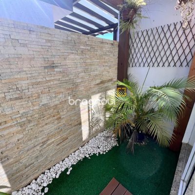 Casa com 140m², 4 quartos (sendo 1 suíte), 2 garagens, no bairro Pedra Branca em Palhoça