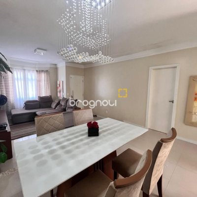 Casa com 140m², 4 quartos (sendo 1 suíte), 2 garagens, no bairro Pedra Branca em Palhoça