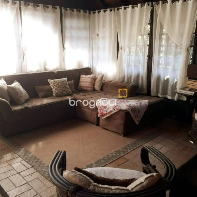 Casa Comercial com 226m², 4 garagens, no bairro Jurerê em Florianópolis
