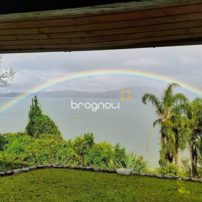 Casa Comercial com 226m², 4 garagens, no bairro Jurerê em Florianópolis