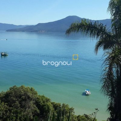 Casa Comercial com 226m², 4 garagens, no bairro Jurerê em Florianópolis