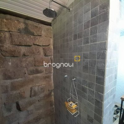 Casa Comercial com 226m², 4 garagens, no bairro Jurerê em Florianópolis