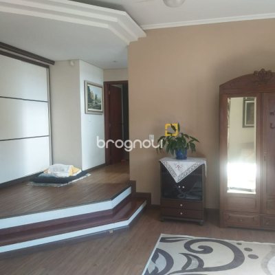 Casa com 309m², 3 quartos (sendo 3 suítes), 4 garagens, no bairro João Paulo em Florianópolis