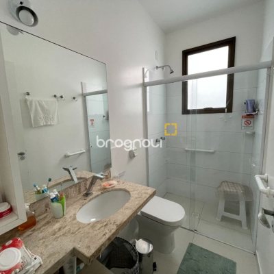 Apartamento com 170m², 3 quartos (sendo 2 suítes), 1 garagem, no bairro Ingleses em Florianópolis