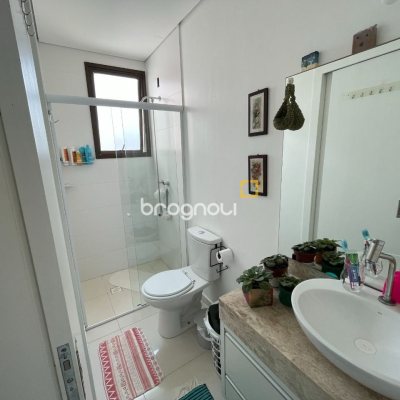 Apartamento com 170m², 3 quartos (sendo 2 suítes), 1 garagem, no bairro Ingleses em Florianópolis