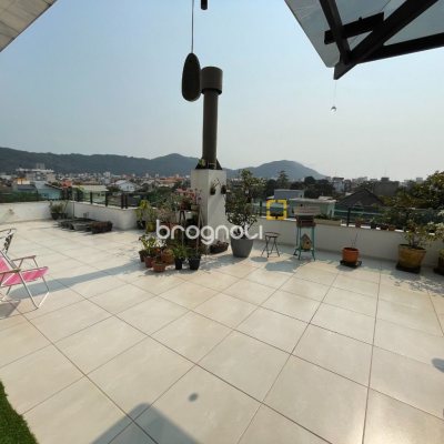 Apartamento com 170m², 3 quartos (sendo 2 suítes), 1 garagem, no bairro Ingleses em Florianópolis