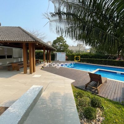 Apartamento com 170m², 3 quartos (sendo 2 suítes), 1 garagem, no bairro Ingleses em Florianópolis