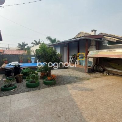 Casa com 104m², 3 quartos, 3 garagens, no bairro Ingleses em Florianópolis
