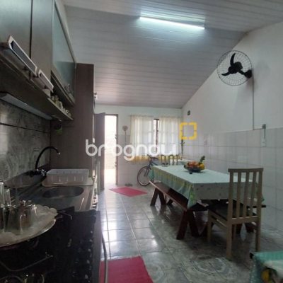 Casa com 104m², 3 quartos, 3 garagens, no bairro Ingleses em Florianópolis