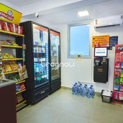 Apartamento com 77m², 2 quartos (sendo 2 suítes), 2 garagens, no bairro Estreito em Florianópolis