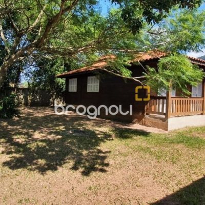 Casa com 60m², 3 quartos, 1 garagem, no bairro Rio Vermelho em Florianópolis