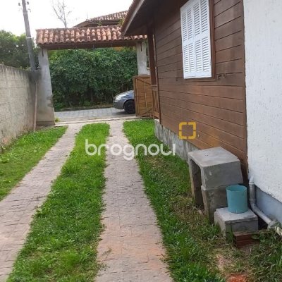Casa com 60m², 3 quartos, 1 garagem, no bairro Rio Vermelho em Florianópolis