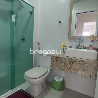 Apartamento com 71m², 2 quartos (sendo 1 suíte), 1 garagem, no bairro Campeche em Florianópolis