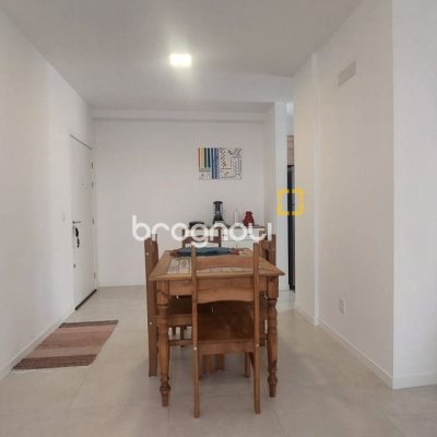Apartamento com 71m², 2 quartos (sendo 1 suíte), 1 garagem, no bairro Campeche em Florianópolis