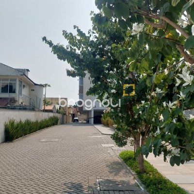 Apartamento com 71m², 2 quartos (sendo 1 suíte), 1 garagem, no bairro Campeche em Florianópolis