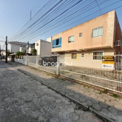 Apartamento com 68m², 3 quartos (sendo 1 suíte), 1 garagem, no bairro Ingleses em Florianópolis