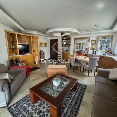 Apartamento com 129m², 4 quartos (sendo 2 suítes), 2 garagens, no bairro Centro em Florianópolis