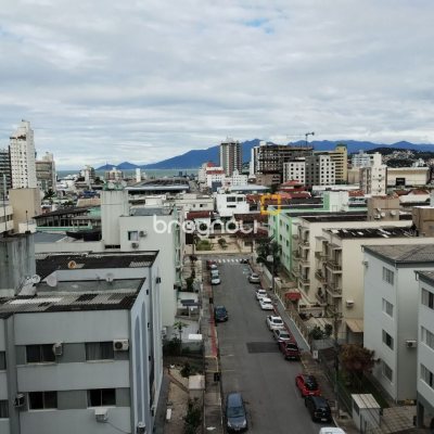 Apartamento com 138m², 3 quartos (sendo 1 suíte), 1 garagem, no bairro Kobrasol em São José