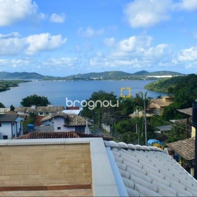 Casa com 209m², 4 quartos (sendo 1 suíte), 2 garagens, no bairro Lagoa da Conceição em Florianópolis