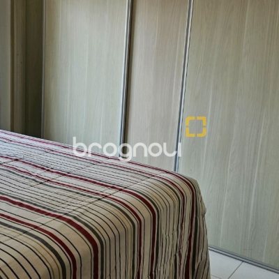 Casa com 228m², 3 quartos (sendo 1 suíte), 3 garagens, no bairro Pantanal em Florianópolis
