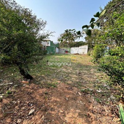 Terreno com 329m², no bairro Campeche em Florianópolis