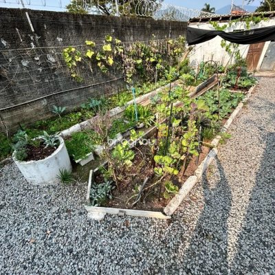 Terreno com 329m², no bairro Campeche em Florianópolis