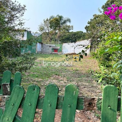 Terreno com 329m², no bairro Campeche em Florianópolis