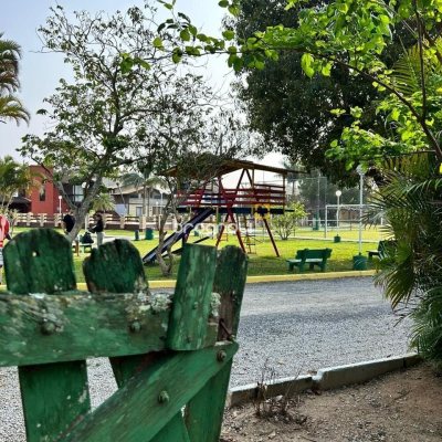 Terreno com 329m², no bairro Campeche em Florianópolis