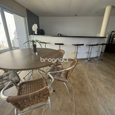 Casa com 278m², 4 quartos (sendo 2 suítes), 2 garagens, no bairro Ponte do Imaruim em Palhoça
