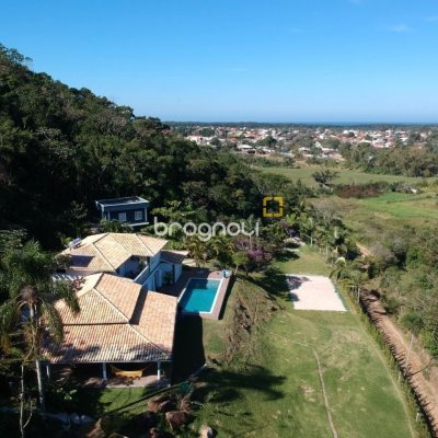 Casa com 350m², 4 quartos (sendo 4 suítes), 8 garagens, no bairro Rio Vermelho em Florianópolis