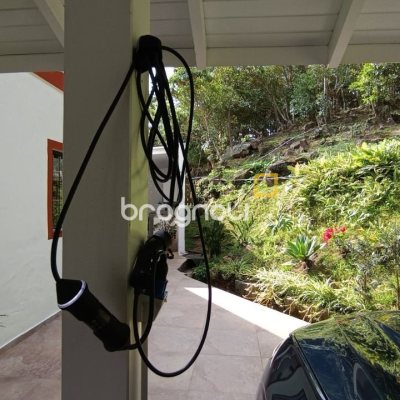 Casa com 350m², 4 quartos (sendo 4 suítes), 8 garagens, no bairro Rio Vermelho em Florianópolis