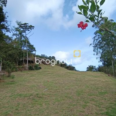Casa com 350m², 4 quartos (sendo 4 suítes), 8 garagens, no bairro Rio Vermelho em Florianópolis