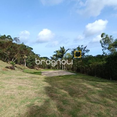 Casa com 350m², 4 quartos (sendo 4 suítes), 8 garagens, no bairro Rio Vermelho em Florianópolis
