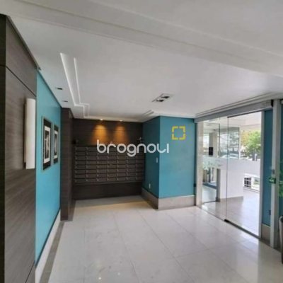 Apartamento com 190m², 3 quartos (sendo 1 suíte), 2 garagens, no bairro Kobrasol em São José