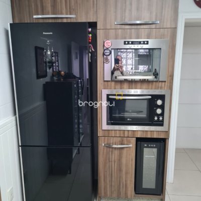 Apartamento com 190m², 3 quartos (sendo 1 suíte), 2 garagens, no bairro Kobrasol em São José