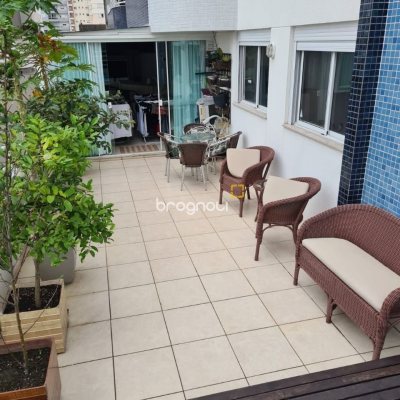 Apartamento com 190m², 3 quartos (sendo 1 suíte), 2 garagens, no bairro Kobrasol em São José