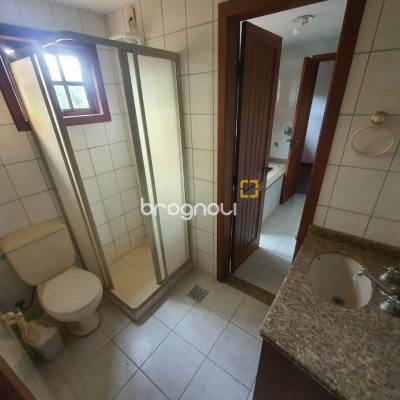 Casa com 350m², 4 quartos (sendo 2 suítes), 4 garagens, no bairro Santo Antônio de Lisboa em Florianópolis