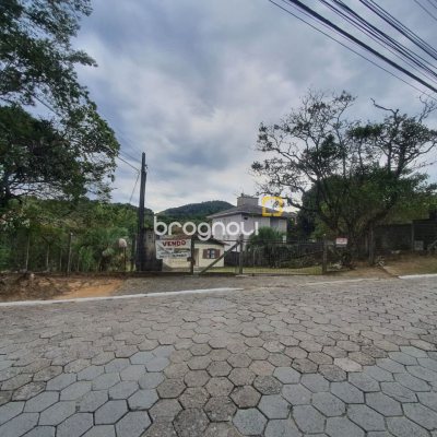 Casa com 350m², 4 quartos (sendo 2 suítes), 4 garagens, no bairro Santo Antônio de Lisboa em Florianópolis