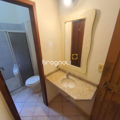 Casa com 350m², 4 quartos (sendo 2 suítes), 4 garagens, no bairro Santo Antônio de Lisboa em Florianópolis