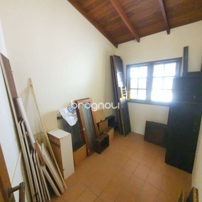 Casa com 350m², 4 quartos (sendo 2 suítes), 4 garagens, no bairro Santo Antônio de Lisboa em Florianópolis