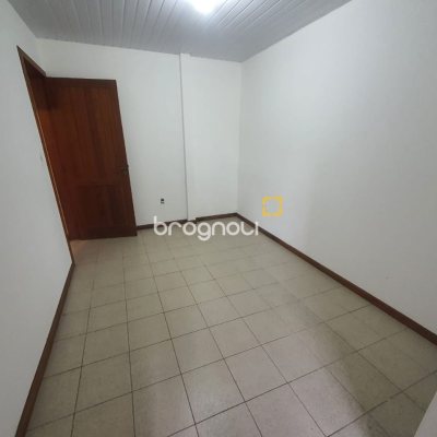 Casa com 350m², 4 quartos (sendo 2 suítes), 4 garagens, no bairro Santo Antônio de Lisboa em Florianópolis