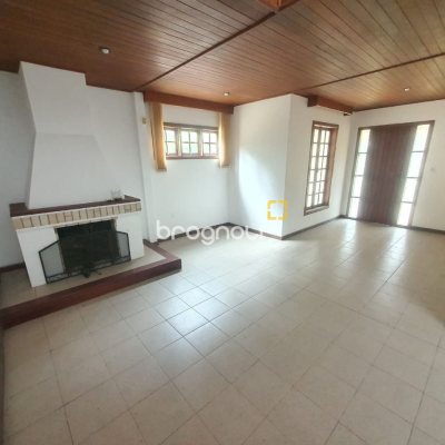 Casa com 350m², 4 quartos (sendo 2 suítes), 4 garagens, no bairro Santo Antônio de Lisboa em Florianópolis