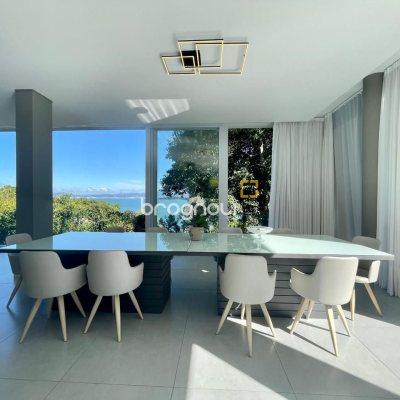 Casa de Condomínio com 680m², 5 quartos (sendo 5 suítes), 6 garagens, no bairro Sambaqui em Florianópolis