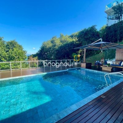 Casa de Condomínio com 680m², 5 quartos (sendo 5 suítes), 6 garagens, no bairro Sambaqui em Florianópolis