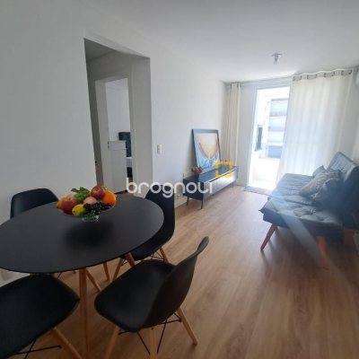 Apartamento com 61m², 2 quartos (sendo 1 suíte), 2 garagens, no bairro Pedra Branca em Palhoça